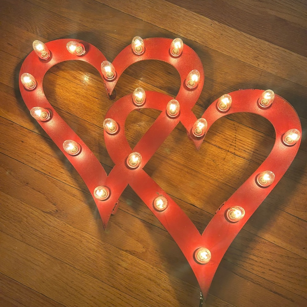 Vintage Lighted Double Heart Wall Decor – Metal Marquee Heart Sign, Plug-In